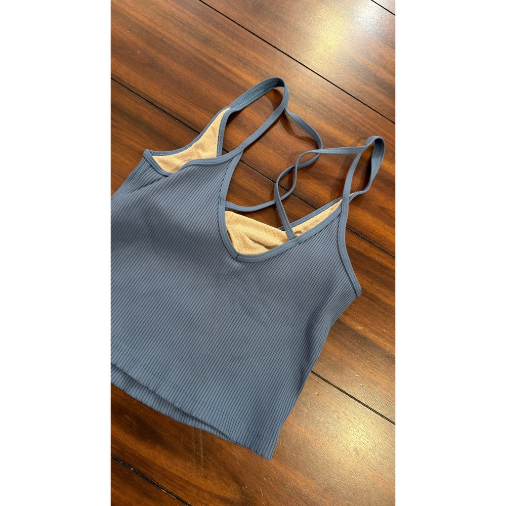 Vuori Ribbed V-Neck Crop Tank with Built-in Bra Dusty Blue Straps Size Small - Picture 7 of 16